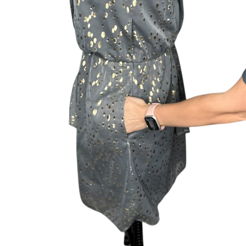 BCBGeneration Gray Metallic Dot One Shoulder Ruffle Tiered Dress Size 8 NWT Glam - Picture 4 of 9